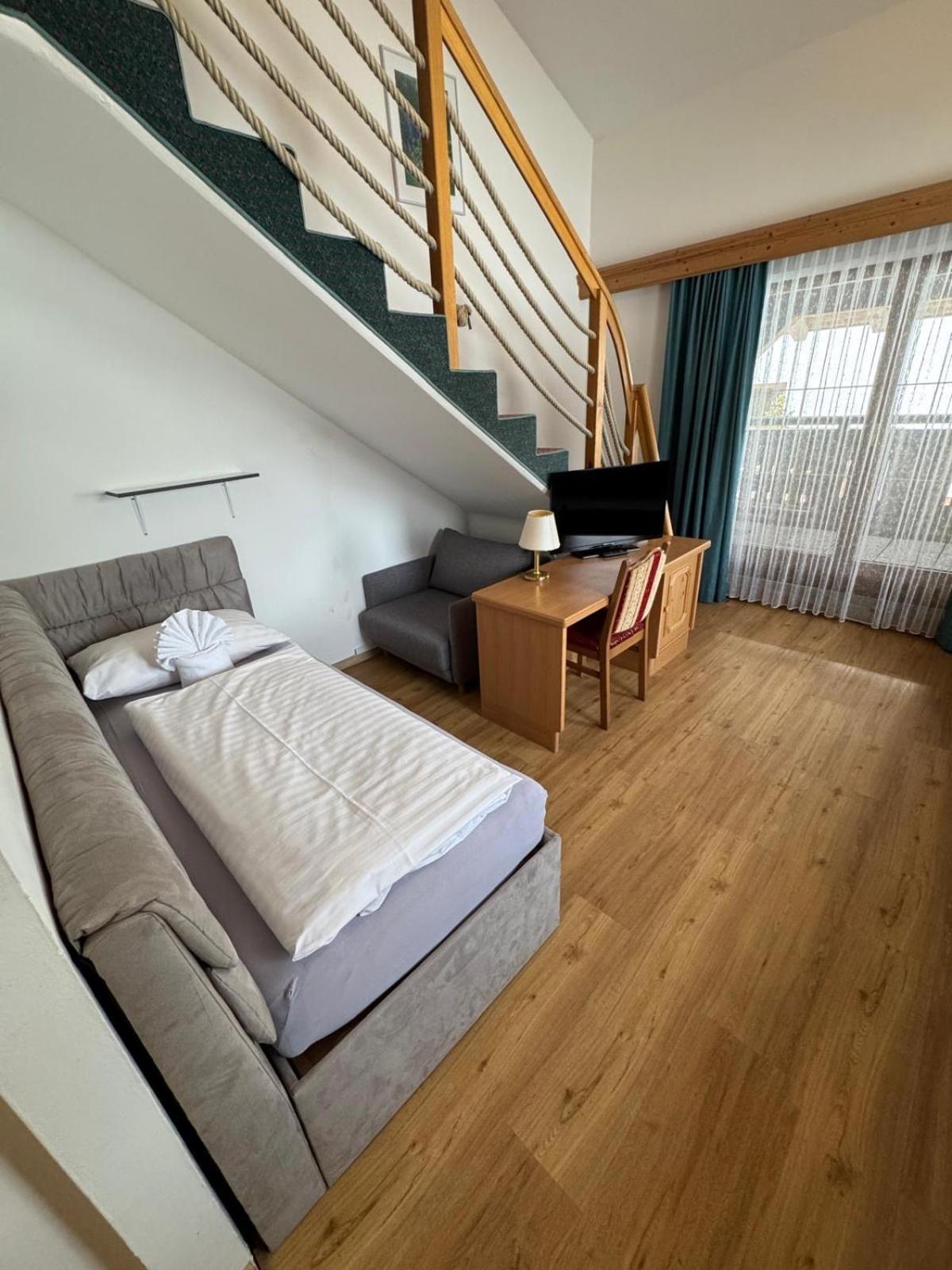 Hotel Tieflehner Hof Pitztalhaus 3*